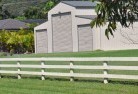 Geranium Plainsback-yard-fencing-14.jpg; ?>